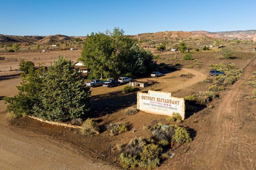 2040 Long Rd Cyn, Kanab, UT à vendre - Photo du bâtiment - Image 3 de 38