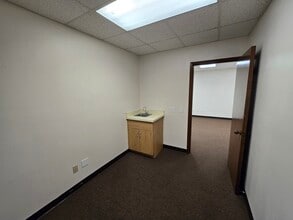 4315 Highland Park Blvd, Lakeland, FL for lease Interior Photo- Image 1 of 11