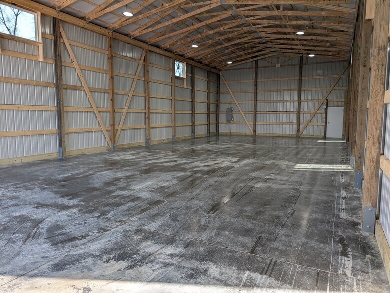 1893 American Ave, Hebron, KY for sale - Interior Photo - Image 3 of 4