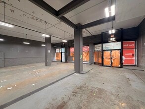 3240 W Lawrence Ave, Chicago, IL for lease Interior Photo- Image 2 of 11