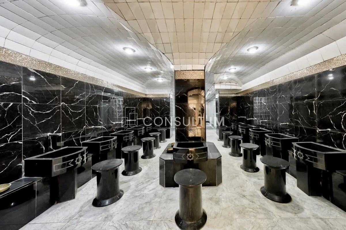 Retail in Paris for lease Interior Photo- Image 1 of 7