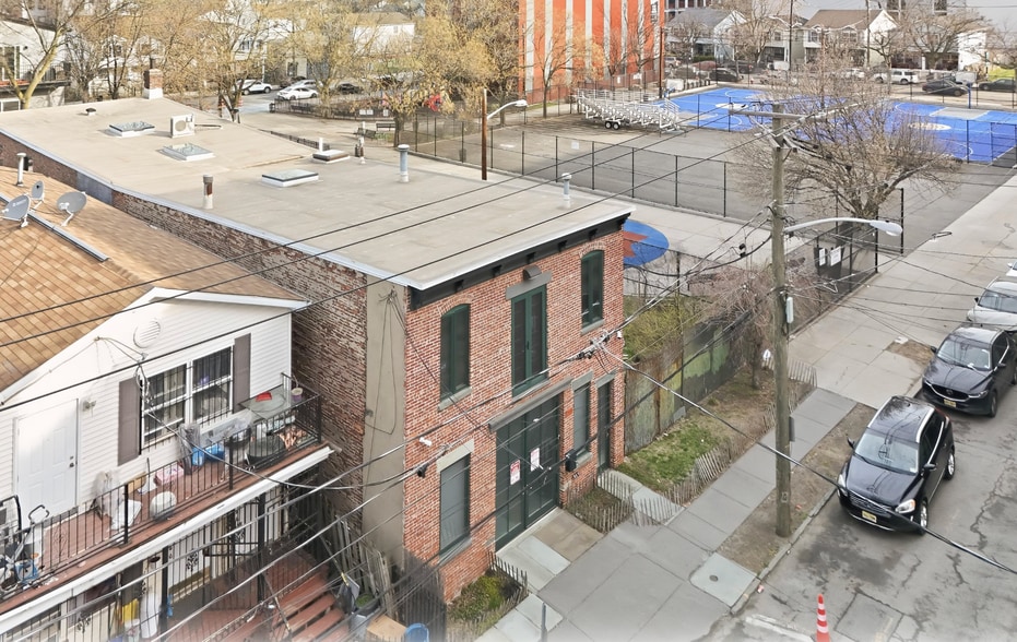 Bergen-Lafayette Infill Redevelopment portfolio of 2 properties for sale on LoopNet.ca - Building Photo - Image 2 of 4