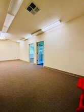 944 McCourtney Rd, Grass Valley, CA for lease Interior Photo- Image 1 of 7