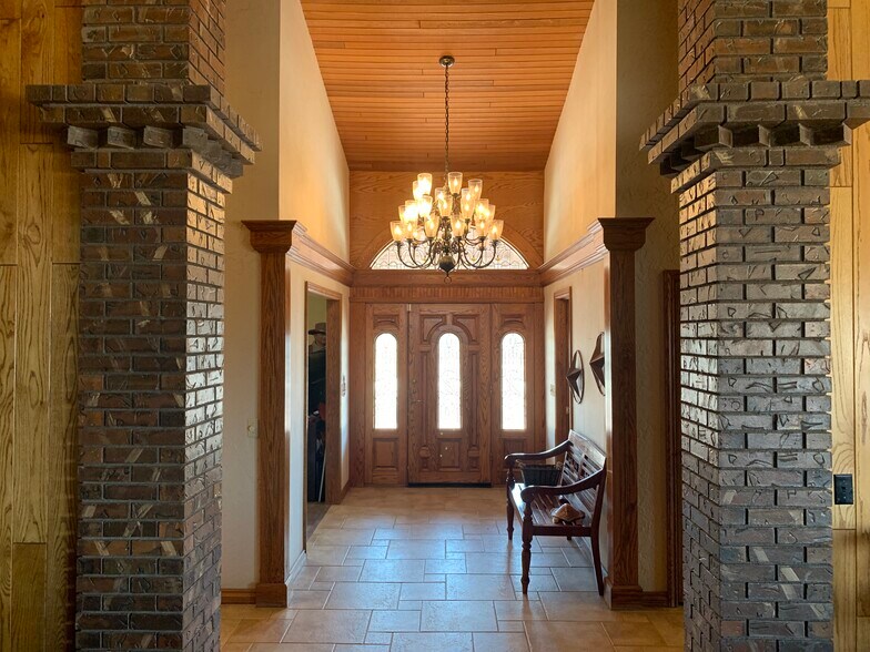 10291 Deep Creek Rd, Apple Valley, CA à vendre - Photo intérieure - Image 3 de 16