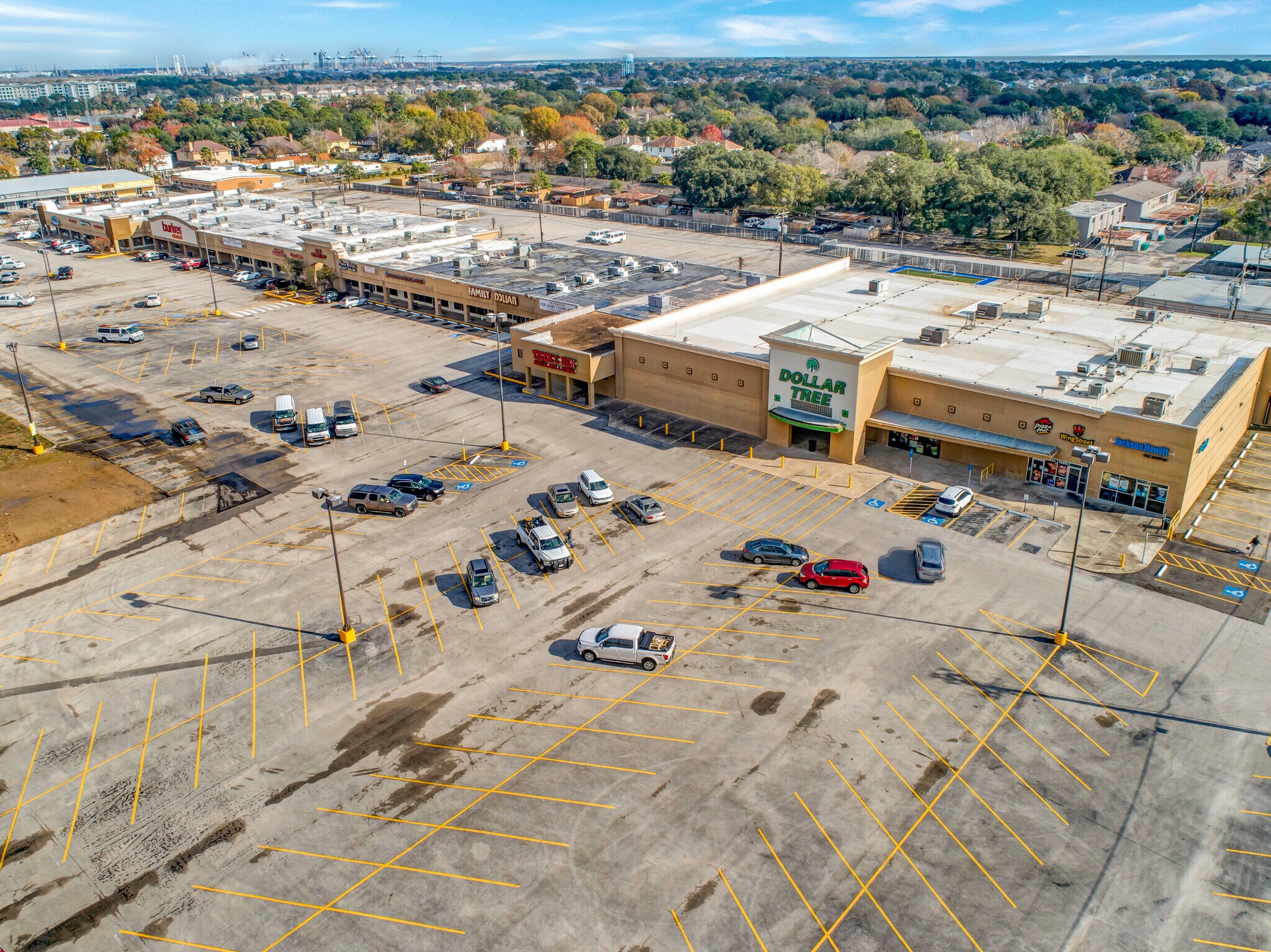 2000-2100 State Hwy 146, Seabrook, TX for lease Building Photo- Image 1 of 5