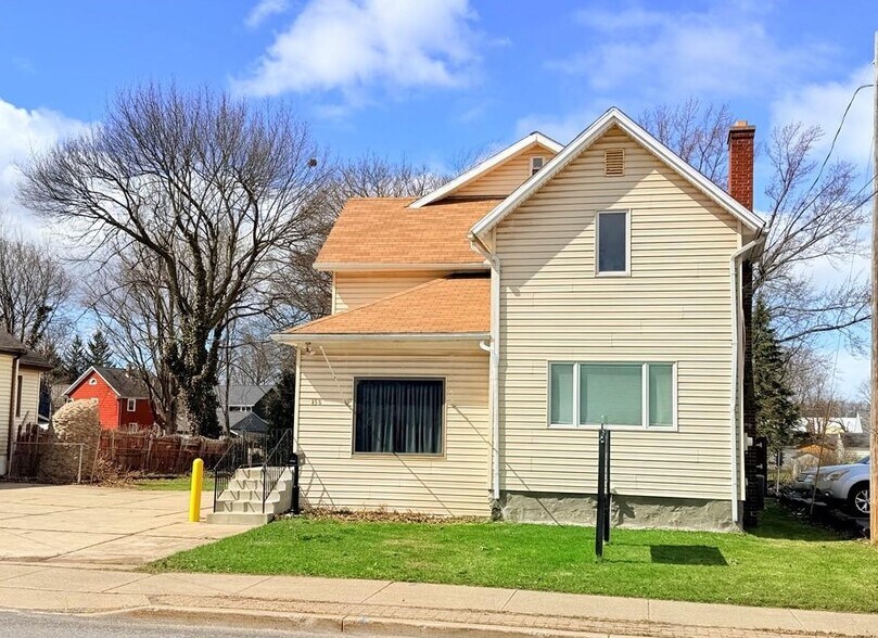 158 Lake St, Hamburg, NY à vendre - Photo du bâtiment - Image 3 de 30