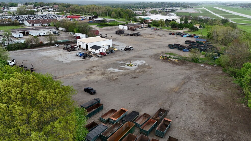 1350 Kelly Ave, Akron, OH à louer - Photo du bâtiment - Image 1 de 4