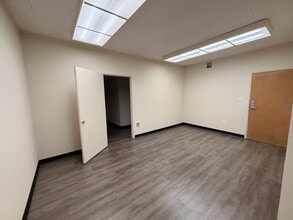 1818 Industrial Rd, Las Vegas, NV for lease Interior Photo- Image 2 of 4