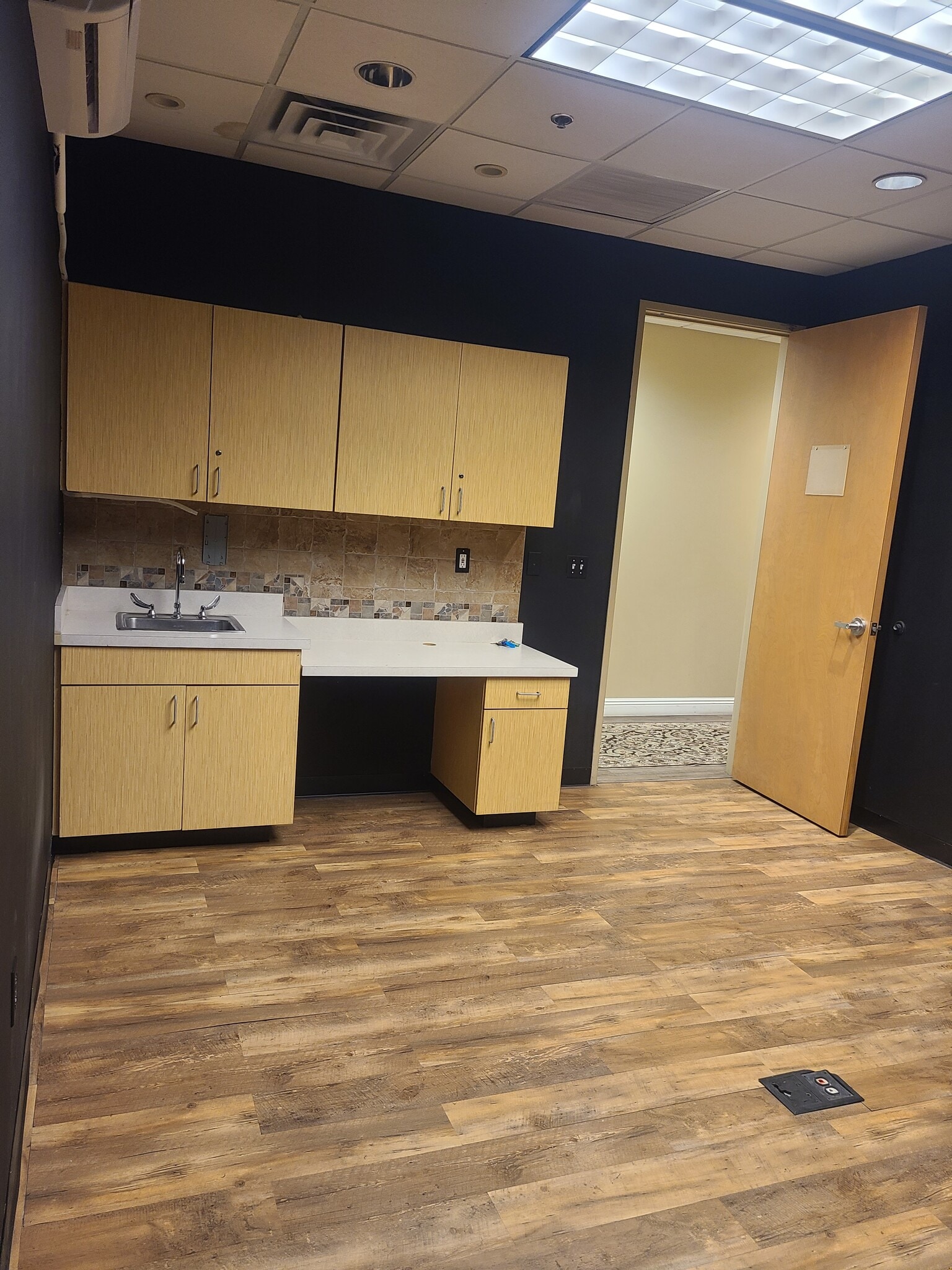 9865 S Priest Dr, Tempe, AZ à louer Photo intérieure- Image 1 de 5