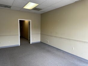 5830 Mount Moriah Rd, Memphis, TN for lease Interior Photo- Image 2 of 11
