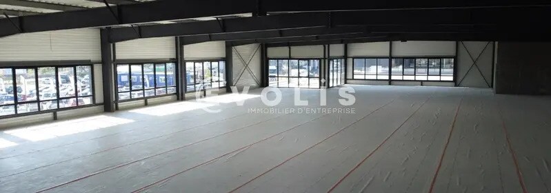 465 Avenue De Joux, Arnas à louer - Photo du bâtiment - Image 2 de 25
