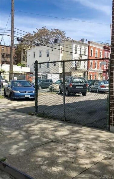 31 Mount Vernon Ave, Mount Vernon, NY for sale - Primary Photo - Image 1 of 7