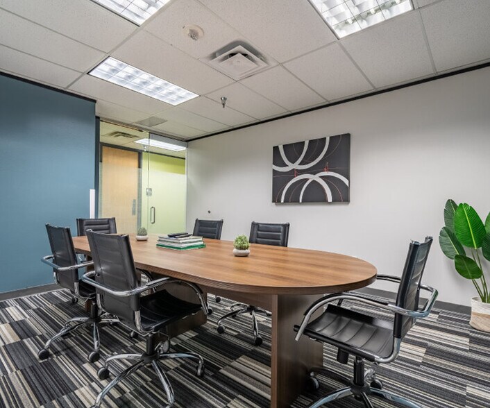 8330 Lyndon B Johnson Fwy, Dallas, TX à louer - Photo intérieure - Image 2 de 7