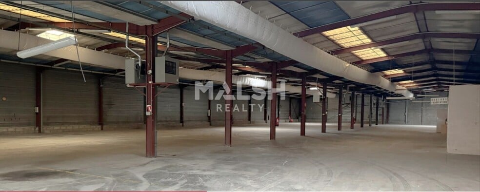 Flex in Bron for sale - Interior Photo - Image 2 of 5