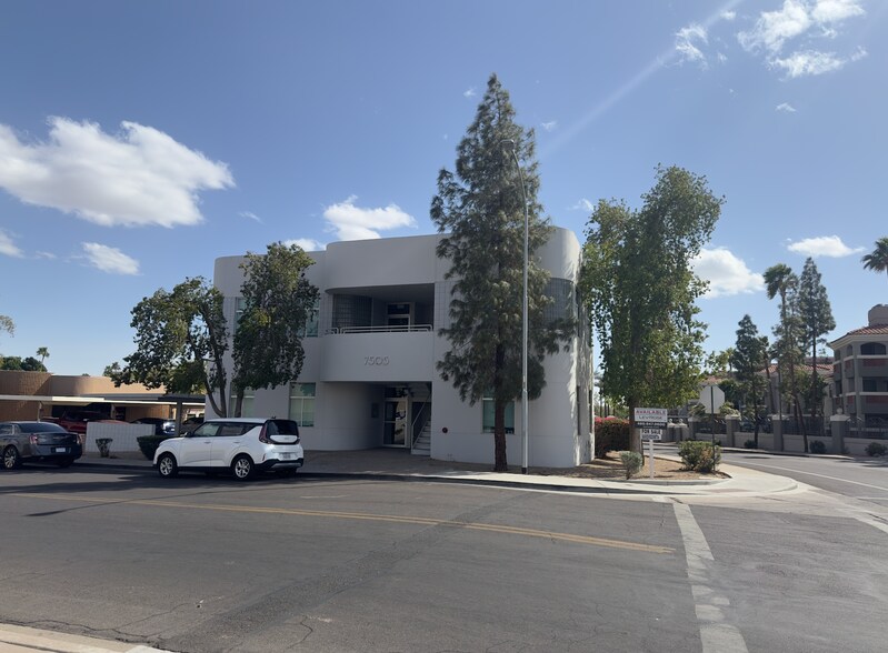 7505 E 6th Ave, Scottsdale, AZ à vendre - Photo du bâtiment - Image 3 de 4