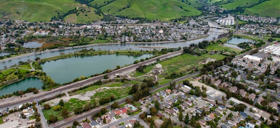 37887-37975 Shinn St, Fremont, CA for lease - Aerial - Image 2 of 6