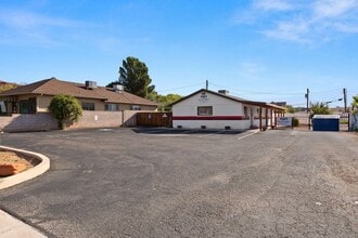 122 N 200 W, Saint George, UT for lease Interior Photo- Image 1 of 16