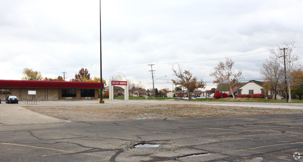 6336 E Livingston Ave, Reynoldsburg, OH for lease - Primary Photo - Image 1 of 4