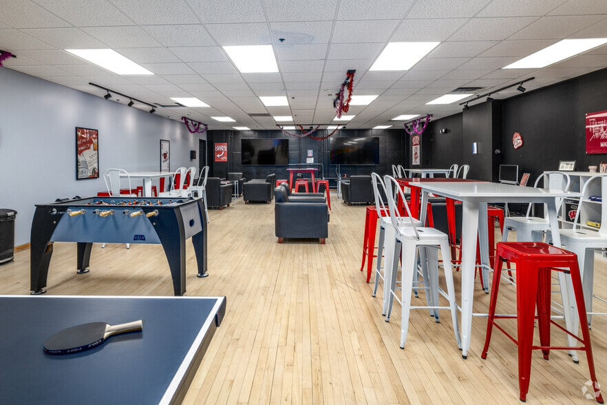 640 University Ave, Madison, WI for lease - Interior Photo - Image 2 of 20