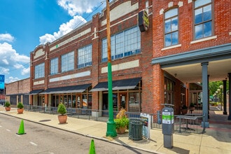 423 Market St, Chattanooga, TN for lease Building Photo- Image 2 of 3