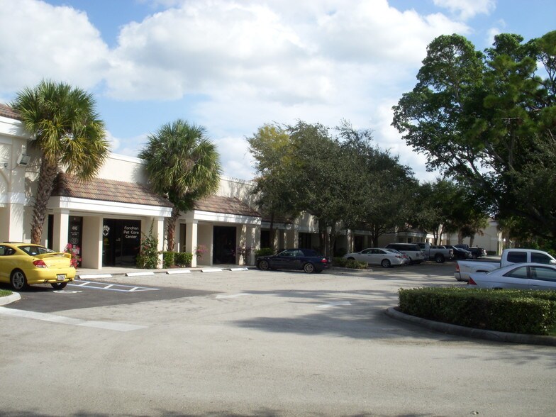 4107-4151 Burns Rd, Palm Beach Gardens, FL à louer - Photo principale - Image 3 de 5