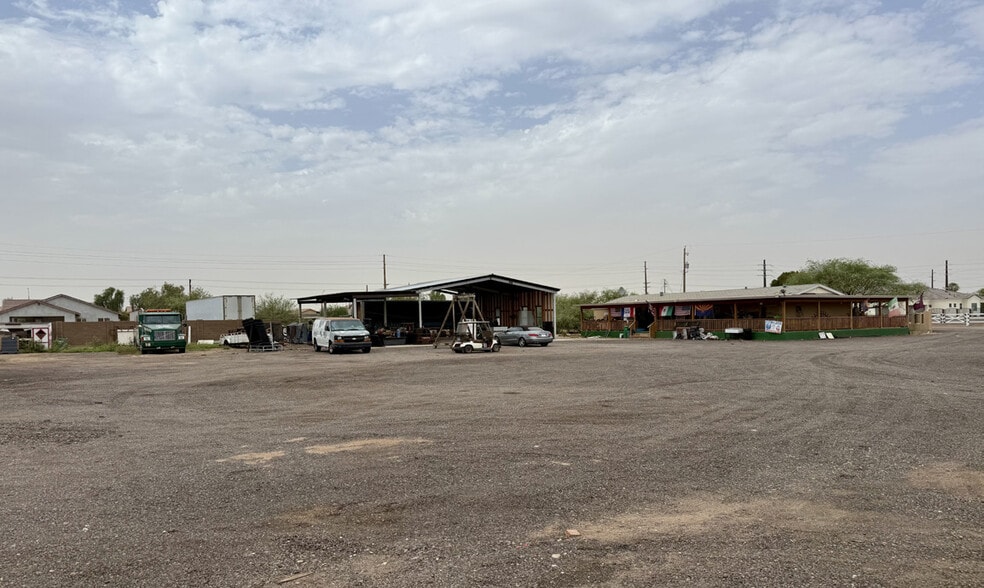 5811 S 46th Ave, Laveen, AZ à vendre - Photo du bâtiment - Image 3 de 6