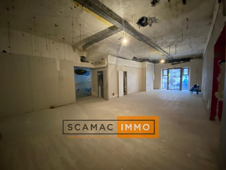 Retail in Marseille 6 for lease - Interior Photo - Image 2 of 5