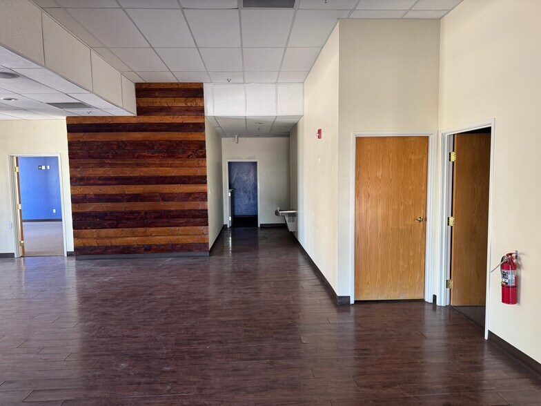 7620 N Hartman Ln, Tucson, AZ à louer - Photo du bâtiment - Image 3 de 12