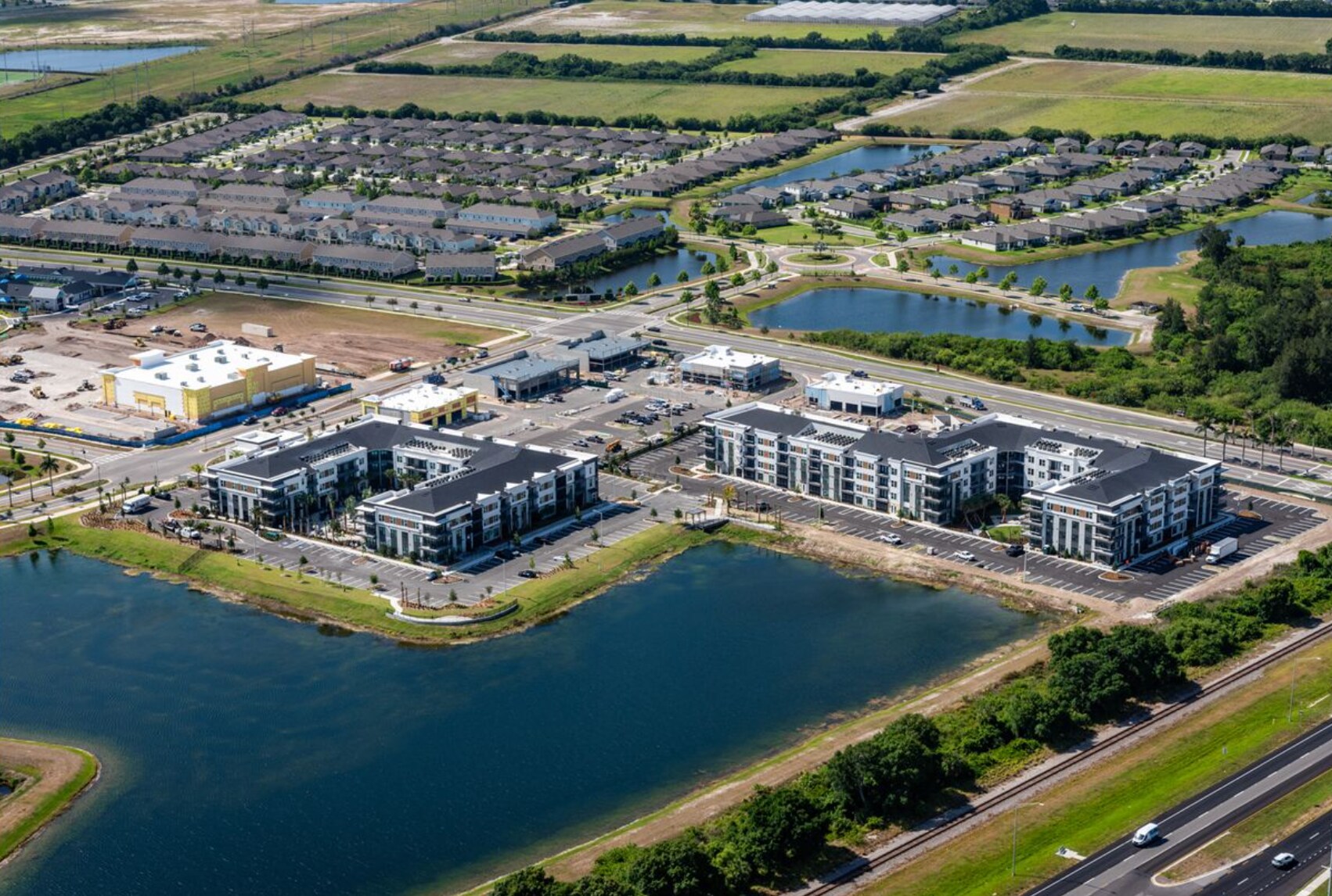 Paseo Al Mar Blvd, Apollo Beach, FL à louer Photo du bâtiment- Image 1 de 9