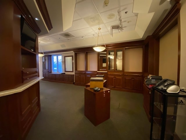 950 N York Rd, Hinsdale, IL for lease Building Photo- Image 1 of 11