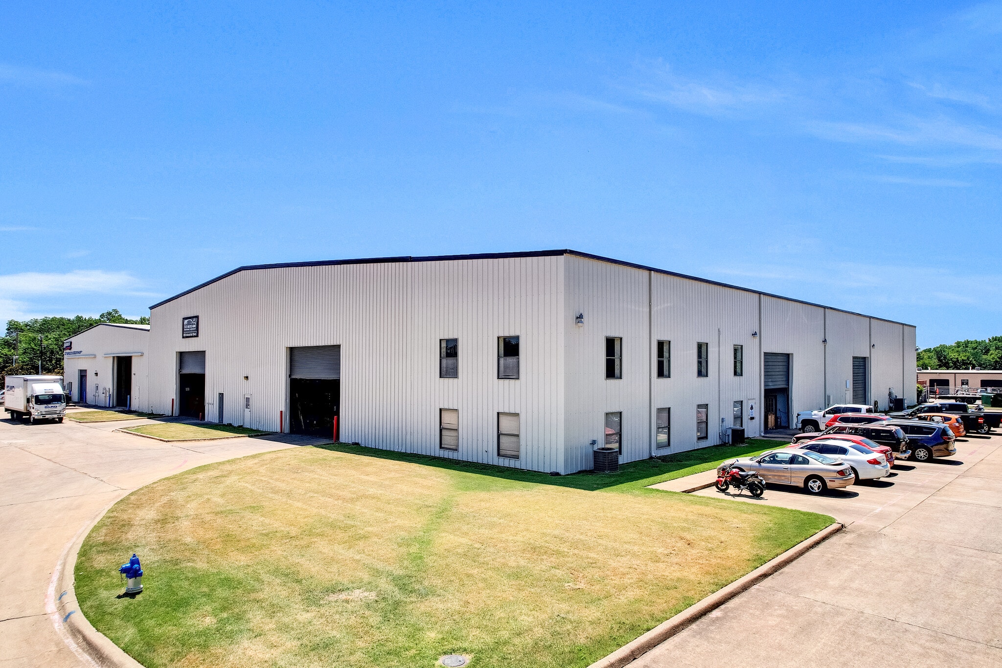 190 Industrial Blvd, McKinney, TX for lease Building Photo- Image 1 of 6