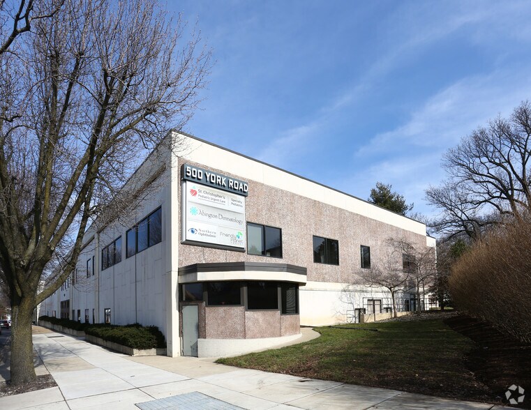 500 Old York Rd, Jenkintown, PA à louer - Photo du bâtiment - Image 2 de 6