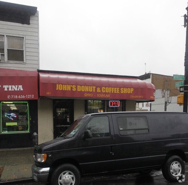 481 Myrtle Ave, Brooklyn, NY à vendre - Photo du bâtiment - Image 2 de 2