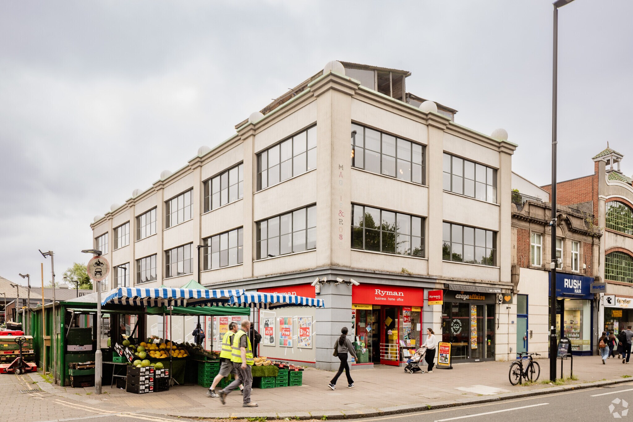 382-384 Chiswick High Rd, London for sale Primary Photo- Image 1 of 3