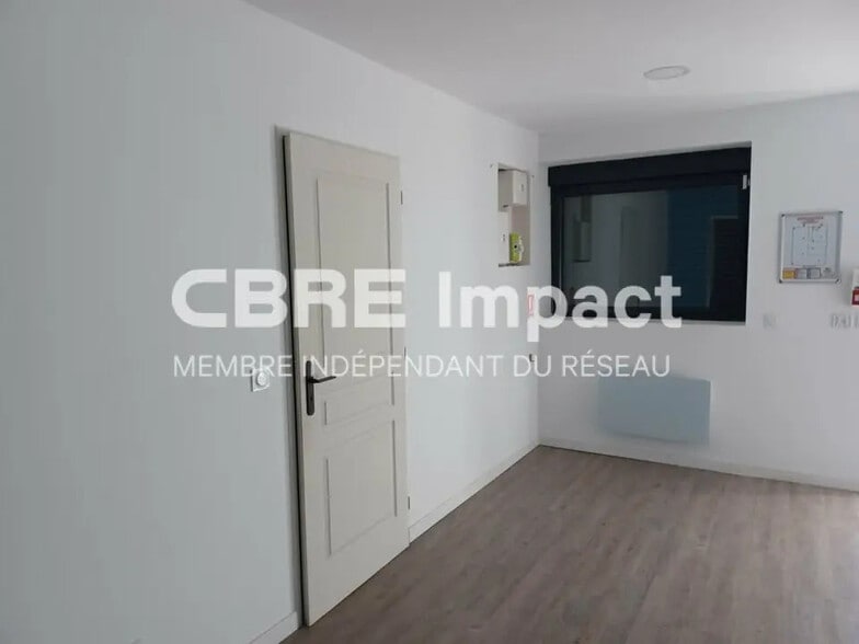 Commerce de détail dans Cormontreuil à louer - Photo intérieure - Image 2 de 8