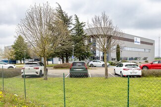 Plus de détails pour Local d'activités à louer