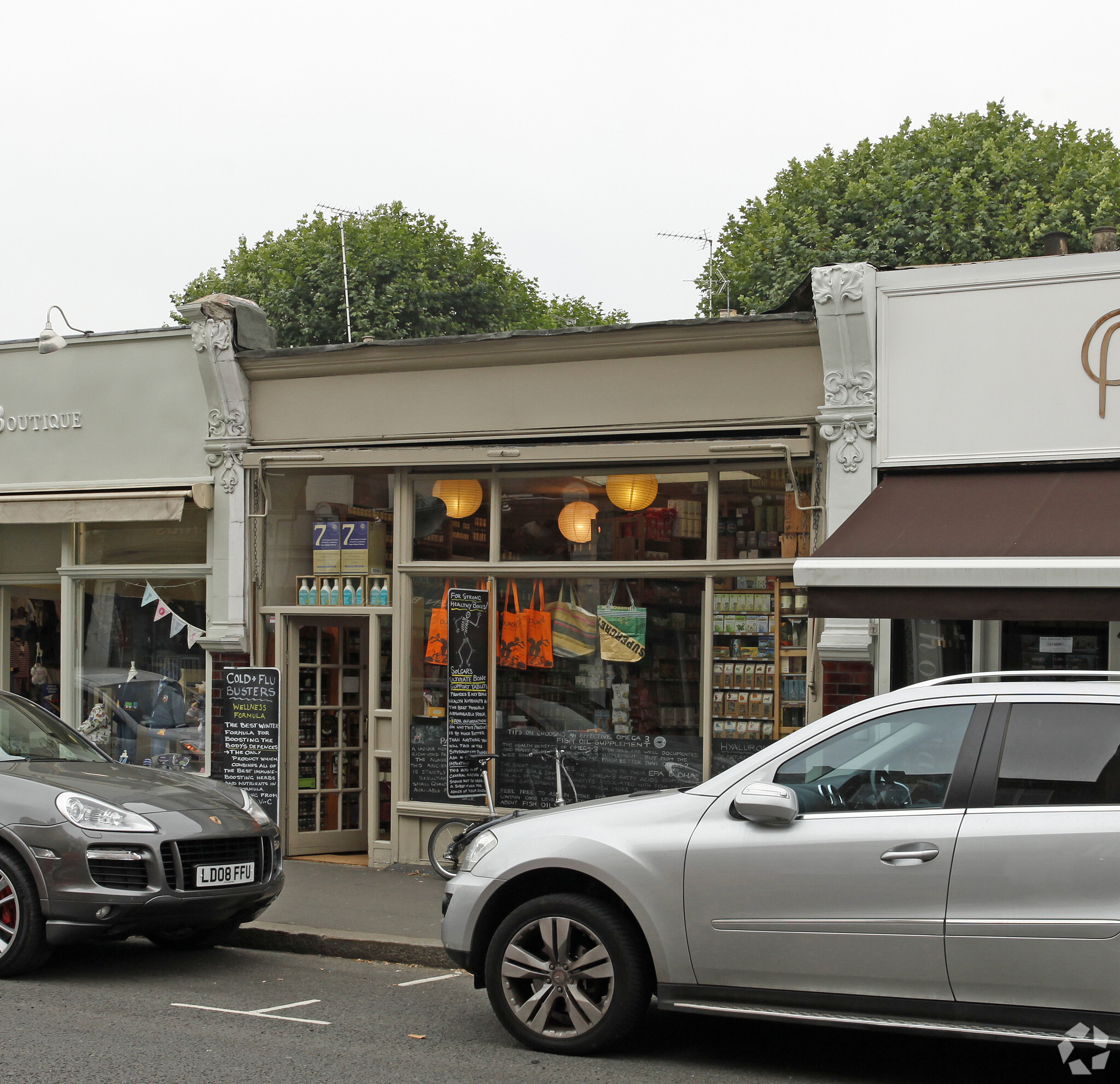 41 Turnham Green Ter, London for lease Primary Photo- Image 1 of 3