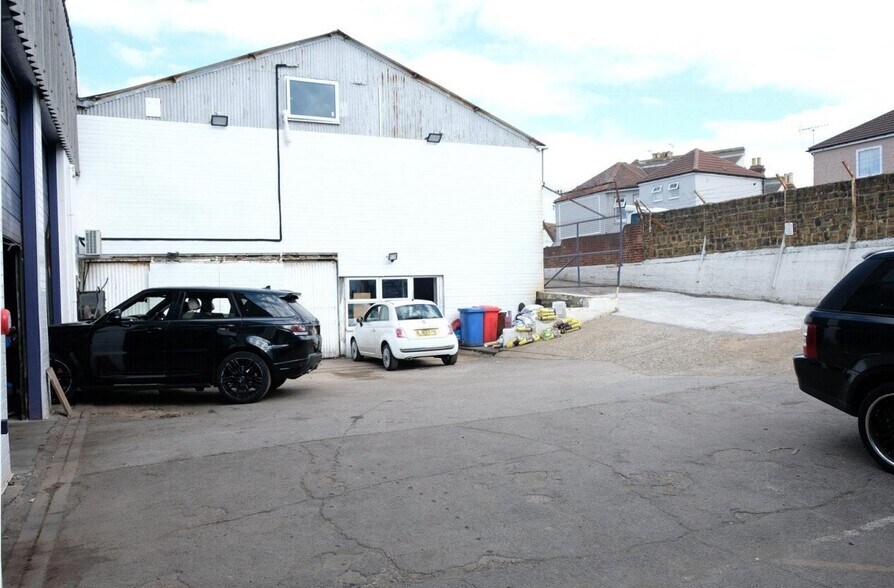 42-46 Ness Rd, Southend On Sea à vendre - Photo du bâtiment - Image 3 de 22