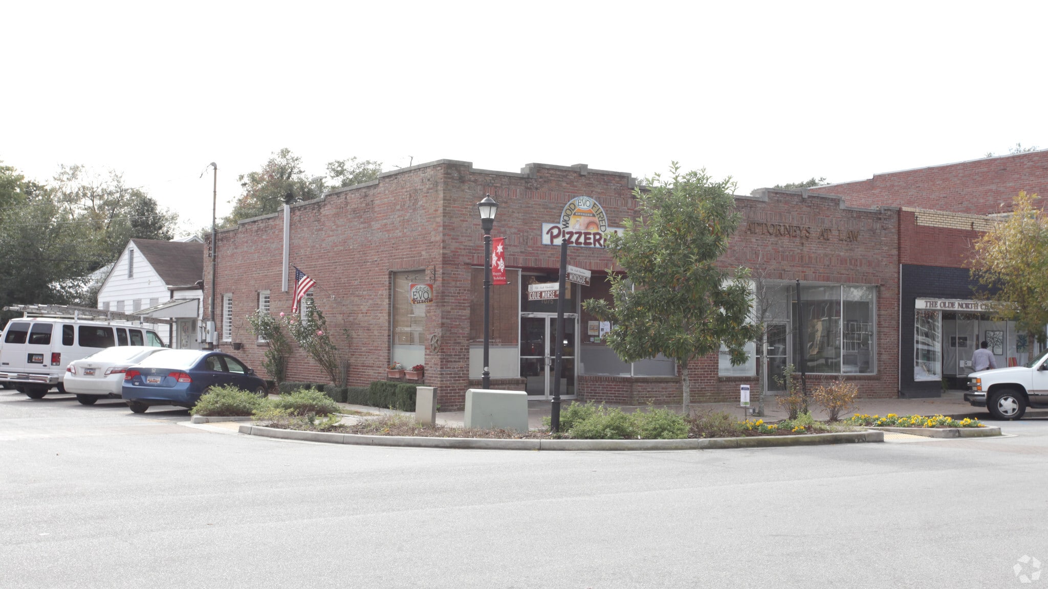 1075 E Montague Ave, Charleston, SC for lease Primary Photo- Image 1 of 3