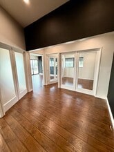 8721 W Sunset Blvd, West Hollywood, CA for lease Interior Photo- Image 2 of 6