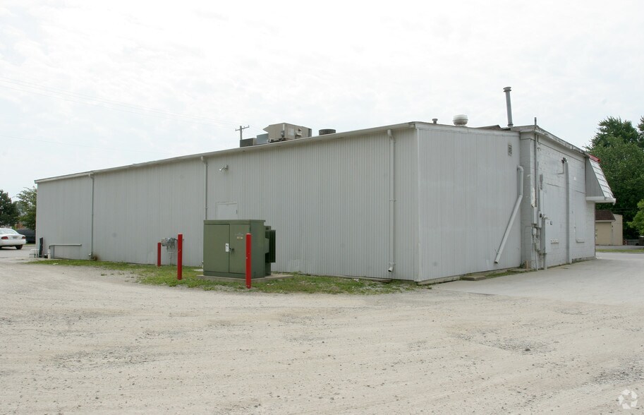 206 W Grand River Ave, Williamston, MI à louer - Photo du bâtiment - Image 3 de 6