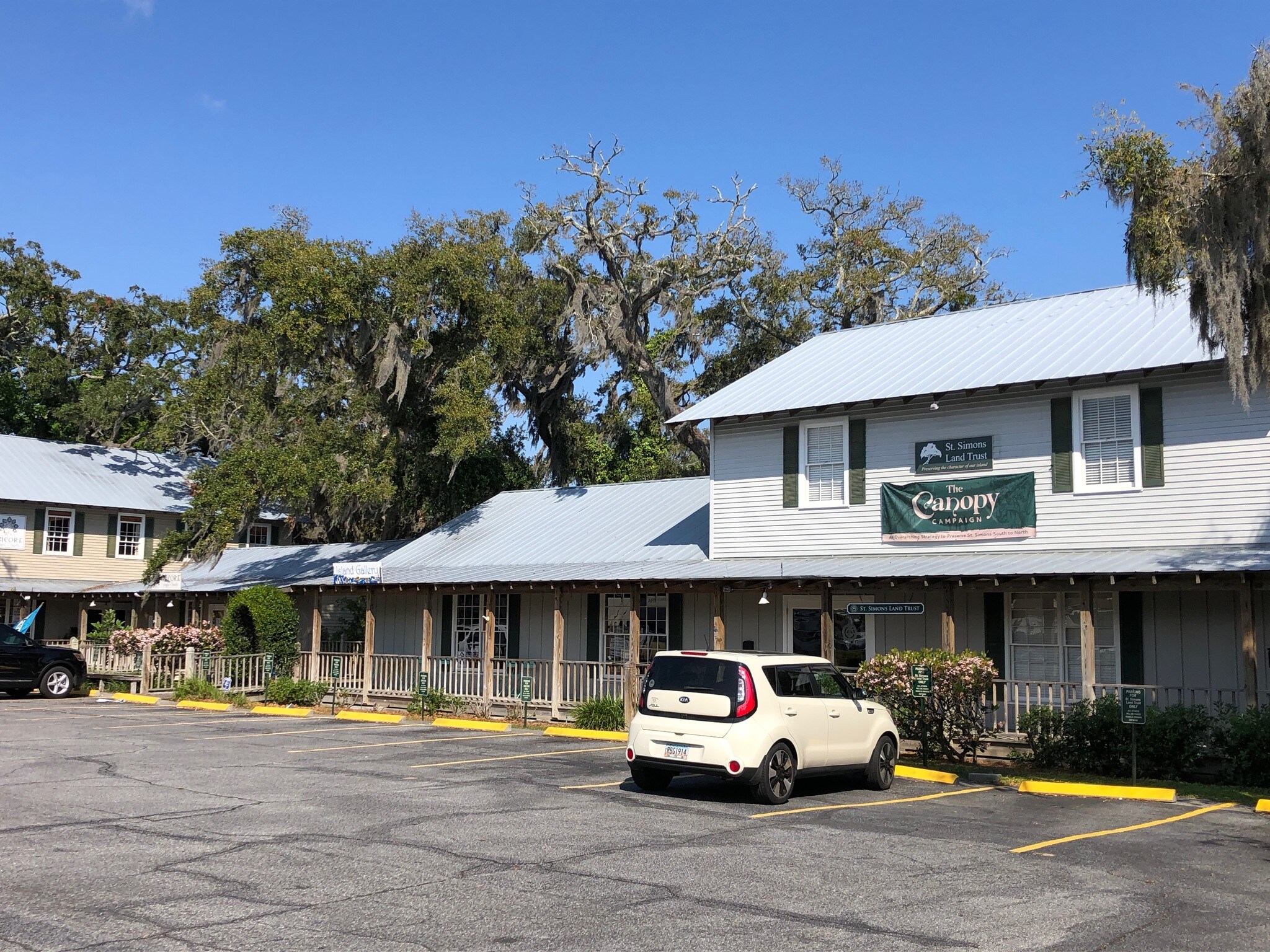 1624 Frederica Rd, Saint Simons Island, GA for lease Building Photo- Image 1 of 5