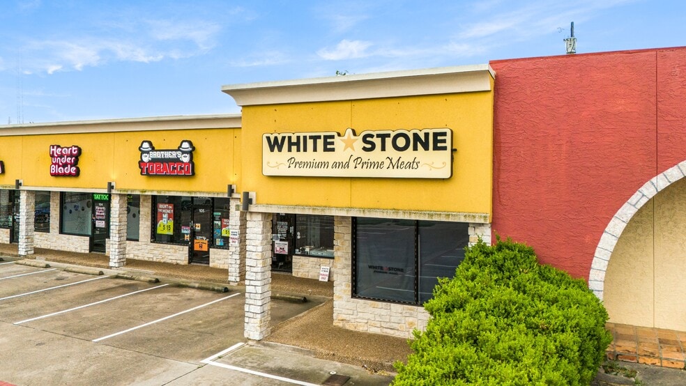 1808-1812 Santa Fe Dr, Weatherford, TX for lease - Building Photo - Image 3 of 22