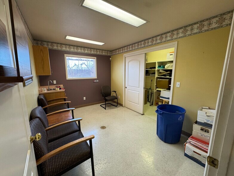 1190 Ryland St, Reno, NV à louer - Photo du bâtiment - Image 2 de 12