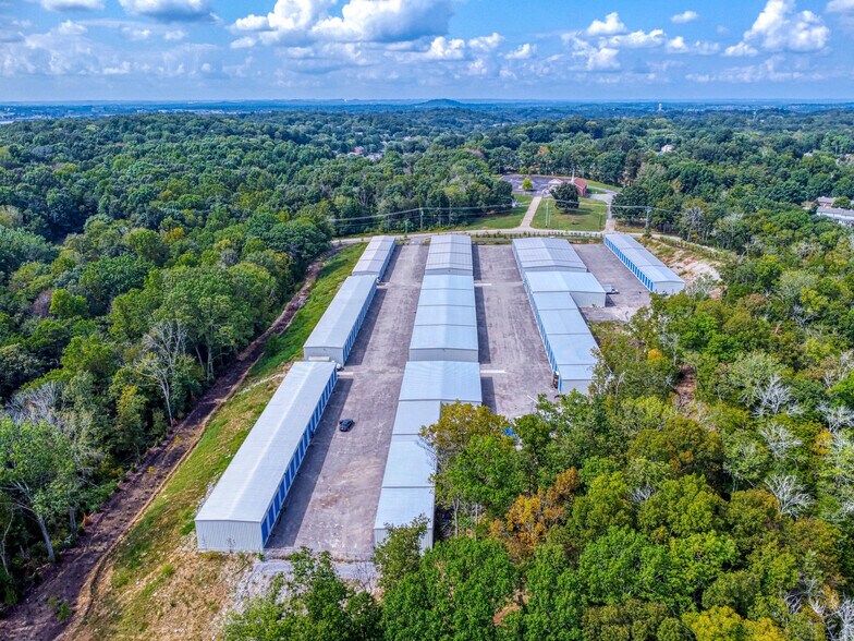 1360 Pleasant Hill Rd, Nashville, TN à louer - Photo du bâtiment - Image 3 de 7