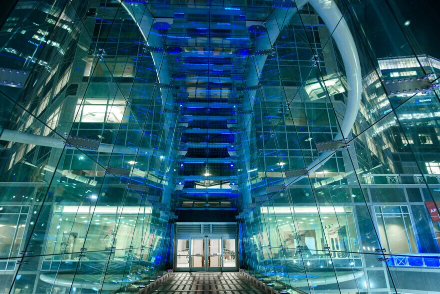 299 S Main St, Salt Lake City, UT à louer - Photo du bâtiment - Image 3 de 10