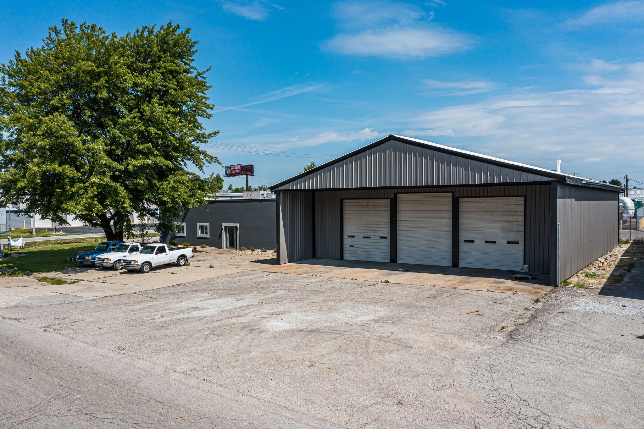 1301 Fabricon Blvd, Jeffersonville, IN for lease Building Photo- Image 1 of 48