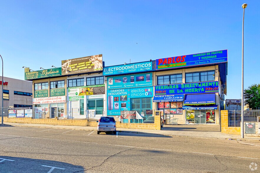 Calle Quitapesares, 20 local 42 B, Villaviciosa de Odón, Madrid à vendre - Photo du bâtiment - Image 2 de 5