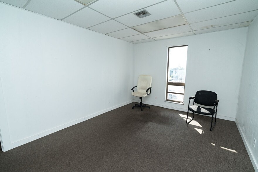 4101 N Andrews Ave, Fort Lauderdale, FL for lease - Building Photo - Image 3 of 53