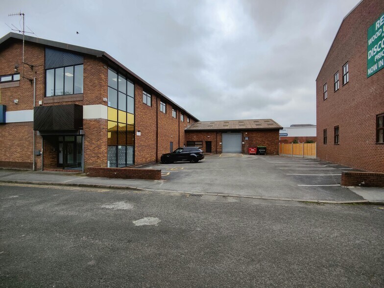 Churchill Way, Macclesfield à louer - Photo du bâtiment - Image 3 de 28
